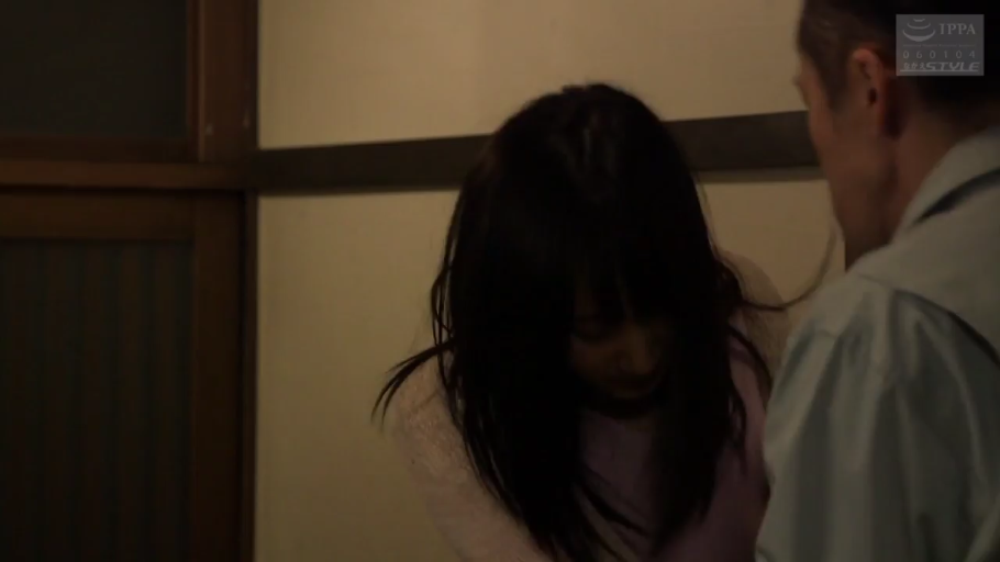 室内 · 面部 · 销魂 · 白衬衫 · 双人 · 翻白眼 · 背对背