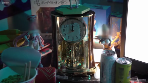 桌面 · 方便面 · 杂乱 · Item Close-up