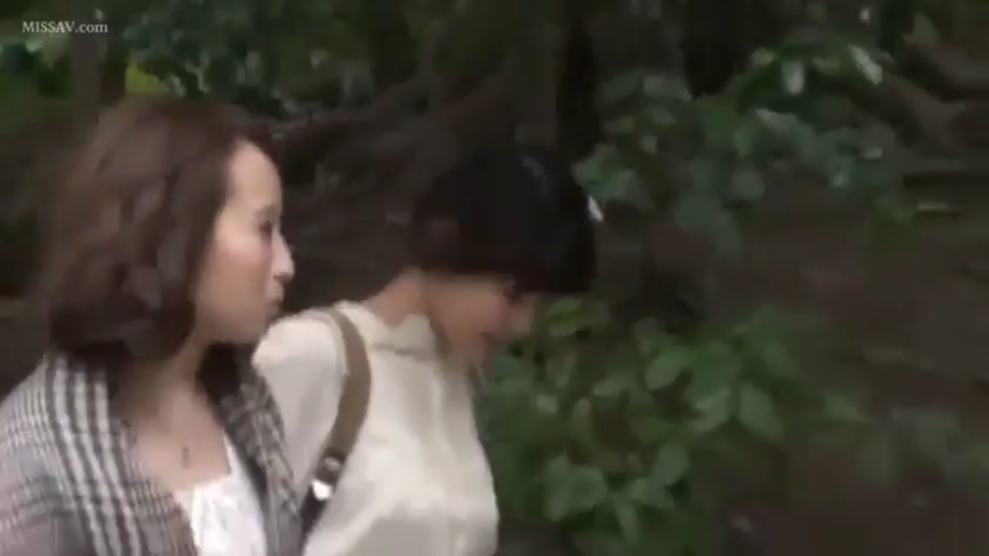 面部 · 全裸 · 卧室 · 性行为 · 仰卧 · 多人 · 被褥 · 失神