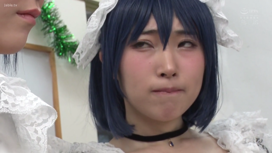 室内 · 脸部特写 · 女仆装 · 正面