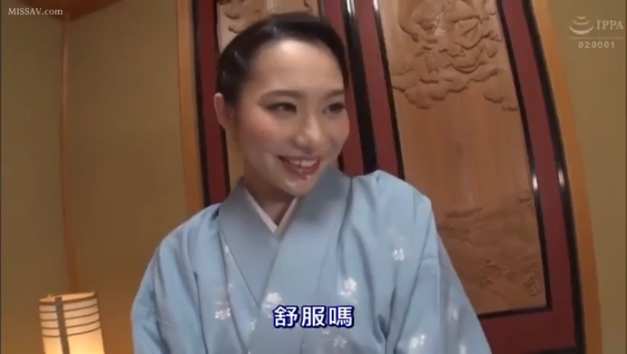 室内 · 面部特写 · 自拍 · 俯拍 · 白色内衣 · 齐刘海 · 微撅嘴