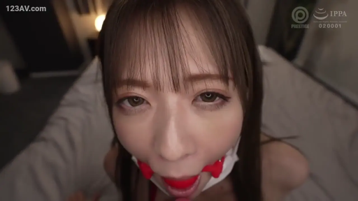 俯身 · 臥室 · BDSM · 特寫 · 內衣 · 束缚 · 口球 · 圆睁