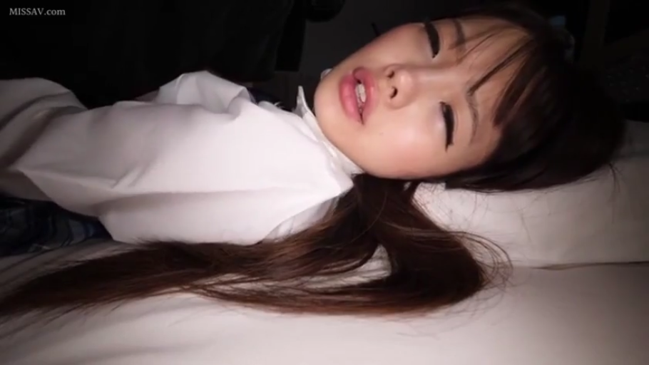 骑乘位 · 全裸 · 卧室 · 陶醉 · 润滑油 · 躯干特写 · 局部打码 · 被抚摸