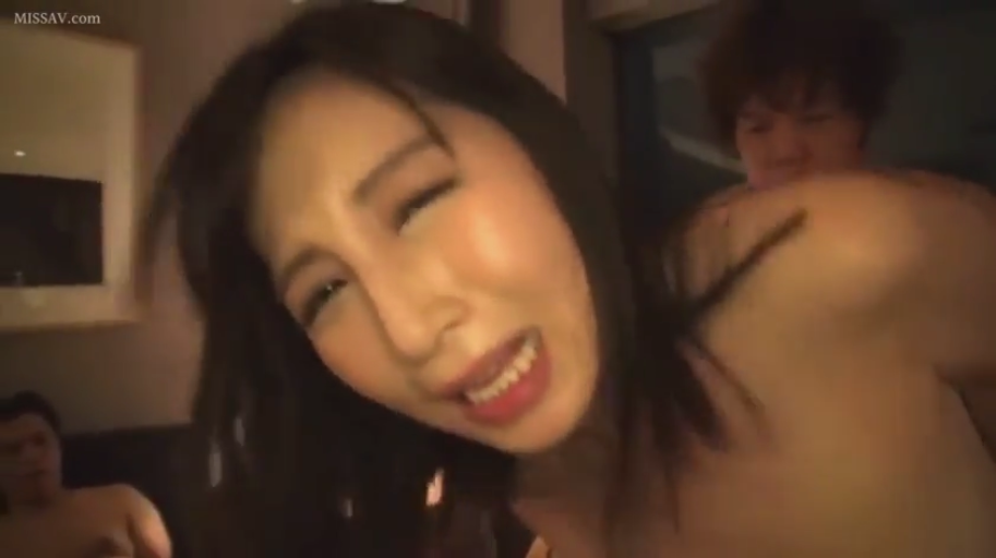 室内 · 性交 · 脸部 · 全裸 · 享受 · 后入式 · 多人