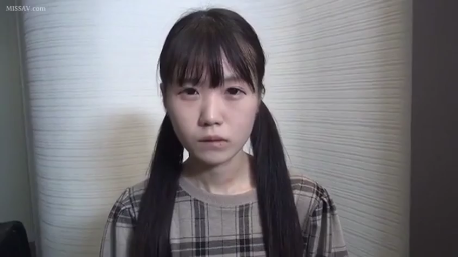 Indoor · Melancholy · 注视镜头 · Twin tails · 头部特写 · Plaid shirt · Front upright