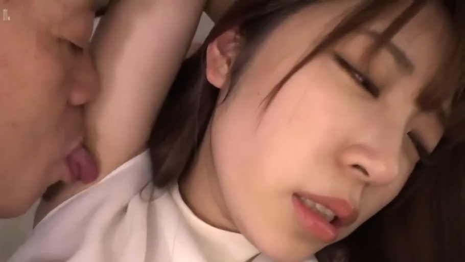 室内 · 腋下特写 · 迷离表情 · 白色无袖衫 · 腋控 · 舔舐腋下 · 举起手臂