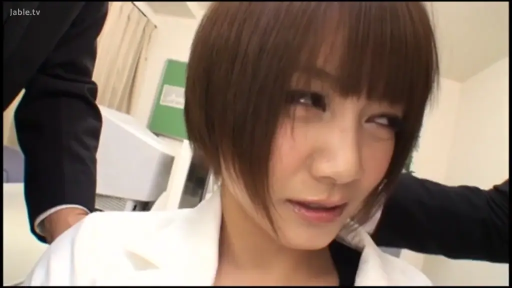 白大褂 · 办公室 · 站姿 · 面部特写 · 凌辱 · 显示器 · 受辱 · 翻白眼