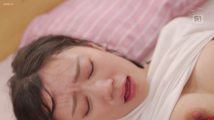 全身 · 卧室 · 迷离 · 床 · 多人 · 舔乳 · 半裸 · 夹心
