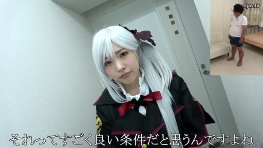 室内 · 站立 · 平静 · 顔のクローズアップ · 对视 · 假发 · 画中画 · Cosplay制服