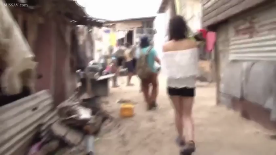 全身 · 贫民窟 · 一字领上衣