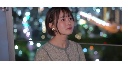 Sitting Posture · Fully nude · Bedroom · Medium shot · 露点 · Drinking alcohol · Sorrow · Beverage can