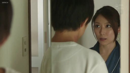 室内 · 严肃 · 面部 · 站姿 · 对视 · 蓝色制服 · 剧情角色扮演