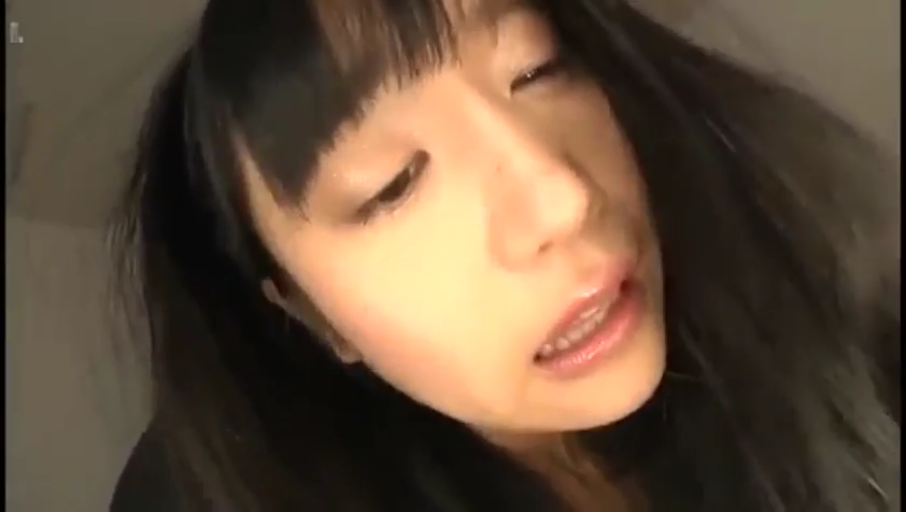 室内 · 全裸 · 迷离 · 面部特写 · 亲密 · 唾液 · 吐口水 · 贴身