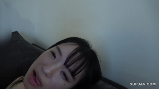 室內 · 臉部特寫 · 迷離 · 沙发 · 注視 · 特寫 · 躺姿