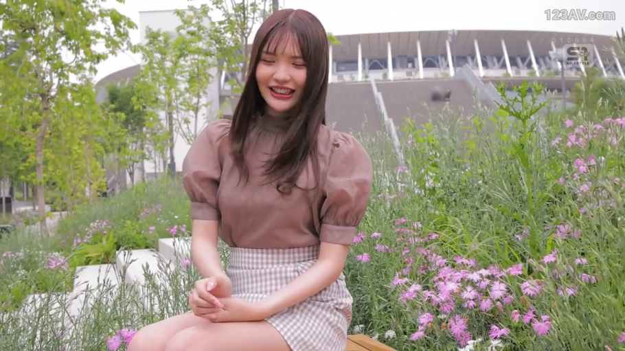 M字开腿 · 私处 · 兴奋 · 白袜 · 多人场景 · 榻榻米房 · 黑色蕾丝内裤 · 协助摆姿
