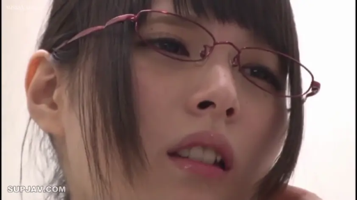 室内 · メガネ · 迷離 · 口を開け · 仰頭 · 汗 · 裸露 · 大特写