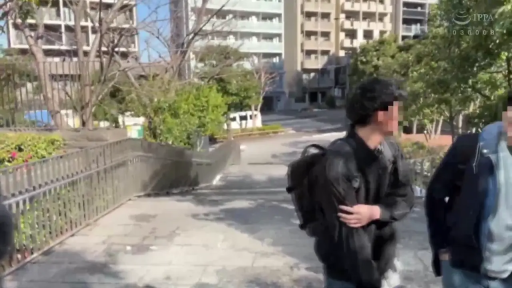 马赛克 · 全景 · 行走 · 模糊 · 背包 · 室外街道 · 走路 · 休闲外套