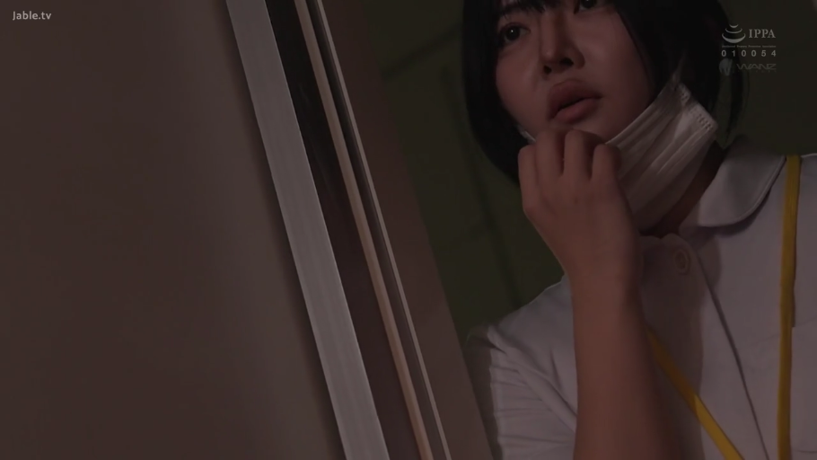 胸部 · 揉乳 · 卧室 · 站立 · 内衣 · 性感 · 垂目