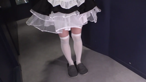 站姿 · 腿部 · 走廊 · 女仆装