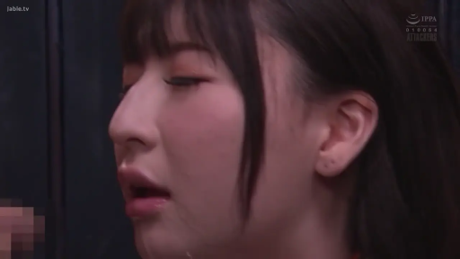 室内 · 顔部のクローズアップ · 仰頭