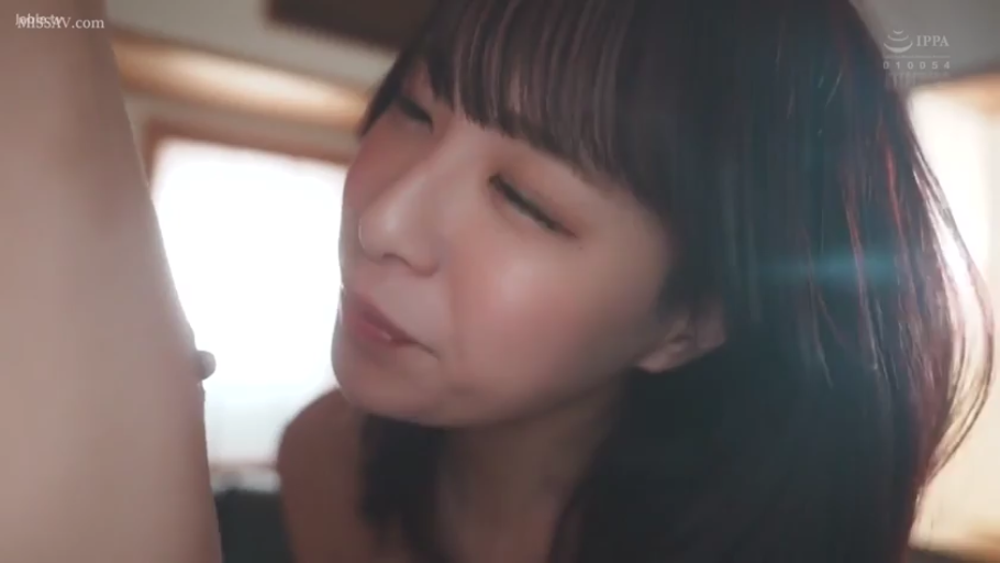 室内 · 俯身 · 脸部特写 · 享受 · 裸体 · 舔舐 · 日本AV