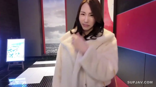 骑乘位 · 性交 · 专注 · 全裸 · 卧室 · 色情内容 · 床垫 · 行为特写
