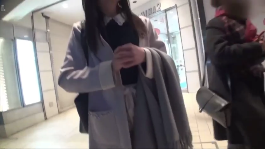 全裸 · 陶醉 · 全景 · 枕头 · 床上 · 舔阴 · 女同 · 躺卧