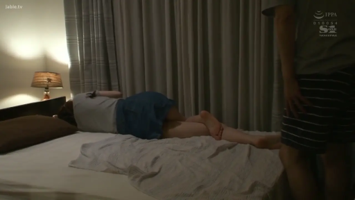 卧室 · 全景 · 台灯 · 居家服 · 侧卧 · 日本AV · 睡觉