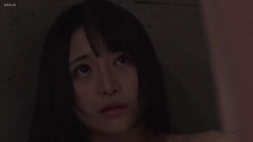 室内 · 脸部特写 · 裸体 · 失神 · 暗光 · 躺卧