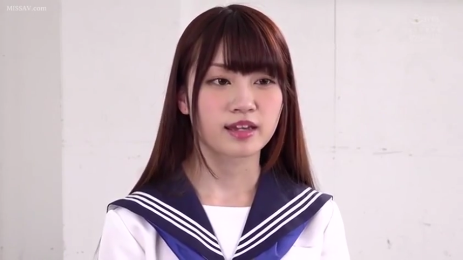 Indoor · Stand · 面部特写 · Sailor suit · 长发 · 说话 · Natural expression