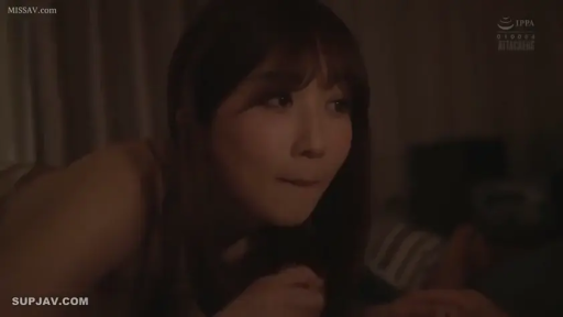 严肃 · 巨乳 · 半身 · 女仆装 · 房间 · 对立 · 凝视