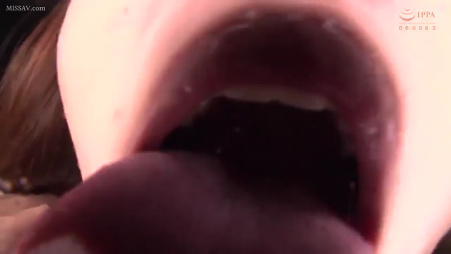 室内 · 仰头 · 嘴部特写