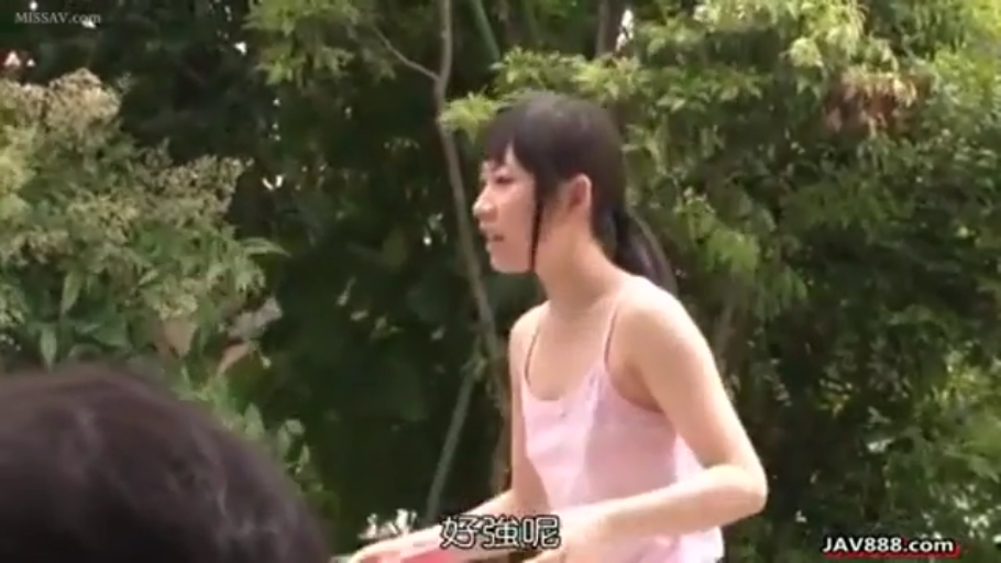 脸部 · 卧室 · 微笑 · 项链 · 长发 · 裸露 · 正面