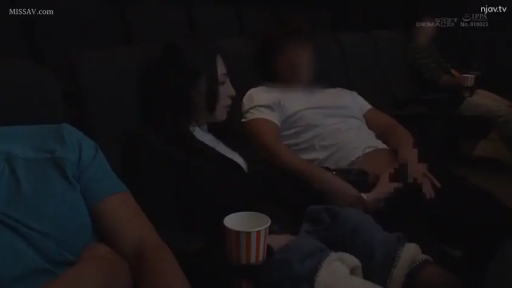 卧室 · 被子 · 爱抚 · 否 · 卧姿 · 男士背心 · 性爱场景 · 张口迷离