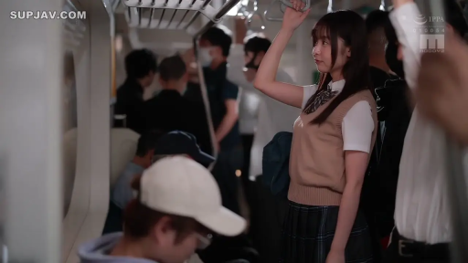 站立 · 平靜 · 半身 · 乘車 · JK制服 · 痴漢 · 電車 · 吊环
