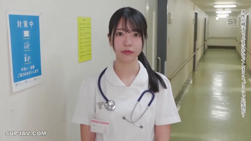 护士服 · 站立 · 半身 · 医院走廊