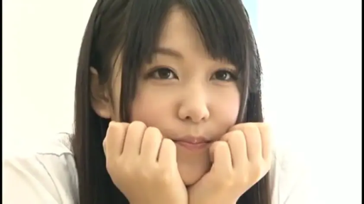 Indoor · Smile · white shirt · 面部特写 · Stare · 长发 · 托腮