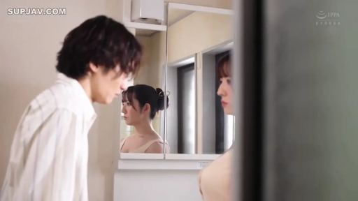 严肃 · 站立 · 中景 · 衬衫 · 对视 · 洗手间 · 镜子 · 日本AV