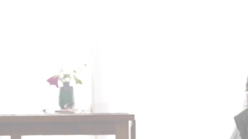 全身 · 教室 · 蹲姿 · 黑板 · 大笑 · 戏弄 · 三人 · 职场装