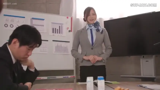 胸部 · 站立 · 扶手 · 多人 · 难受 · 电车 · 痴汉行为 · 上半身裸露