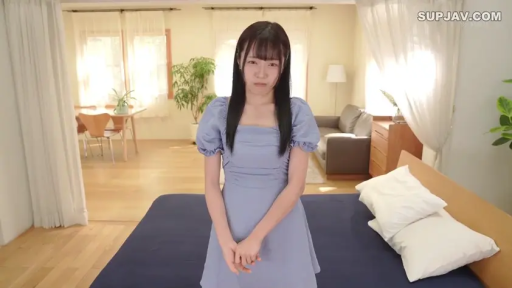 室内 · 趴姿 · 床单 · 静止 · 画面模糊 · 黑色紧身裤 · 臀腿部