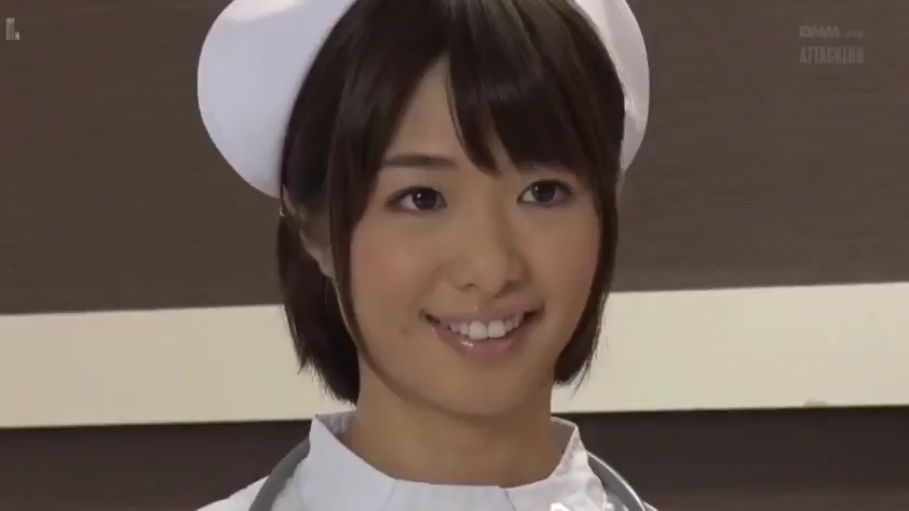 室內 · 护士服 · 微笑 · 面部特寫 · 凝视 · 亚洲女性 · 聽診器 · 正面姿势