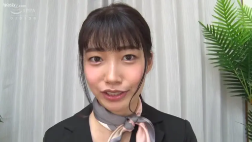 窗帘前 · 脸部特写 · 亲切 · 绿植 · 职业丝巾 · 正对镜头 · 自述 · OL形象