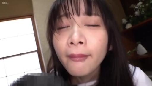 室内 · 脸部特写 · 迷离 · 喘息 · 仰头 · 光影效果