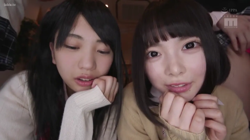 室内 · 俯身 · 脸部特写 · 观察 · 好奇 · JK制服 · POV