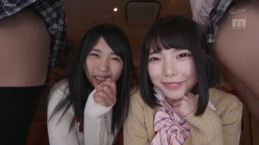 Indoor · Smile · 面部特写 · Eye contact · 多人 · JK Uniform · 趴卧姿