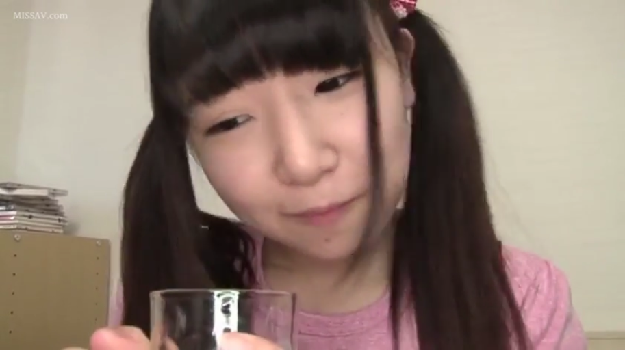 室内 · 脸部特写 · 粉色上衣