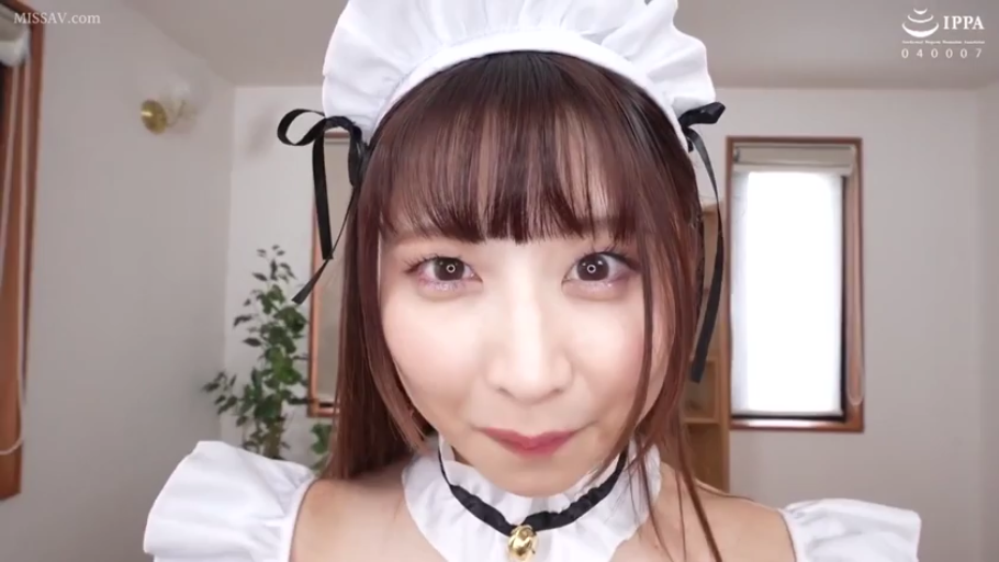 室内 · 俯身 · 脸部特写 · 第一人称视角 · 女仆装 · 注视镜头 · 女仆头饰 · 微露笑意