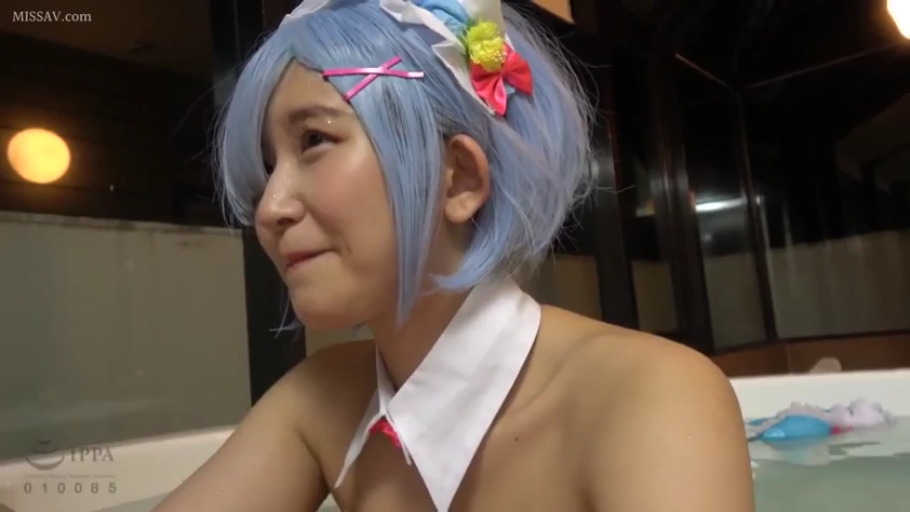 座り姿勢 · 面部 · 温泉 · 侧望 · 假发 · Cosplay服 · 含蓄 · 动漫角色扮演