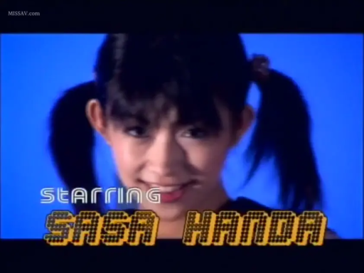 脸部 · 微笑 · 注视 · 双马尾 · 正面 · 黑色上衣 · 影棚